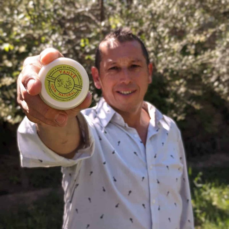 Gustavo Beltran de Argentina, Creador de Yahvé 100% natural que alivia dolroes musculares, articulares y hóseos de forma inmediata.